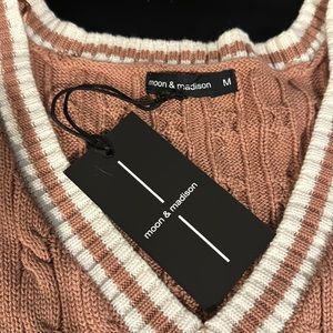 Women's Cable knit vest